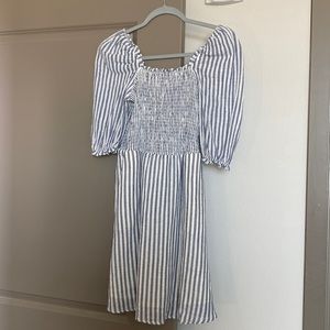 Beautiful Heartloom dress striped white and blue
